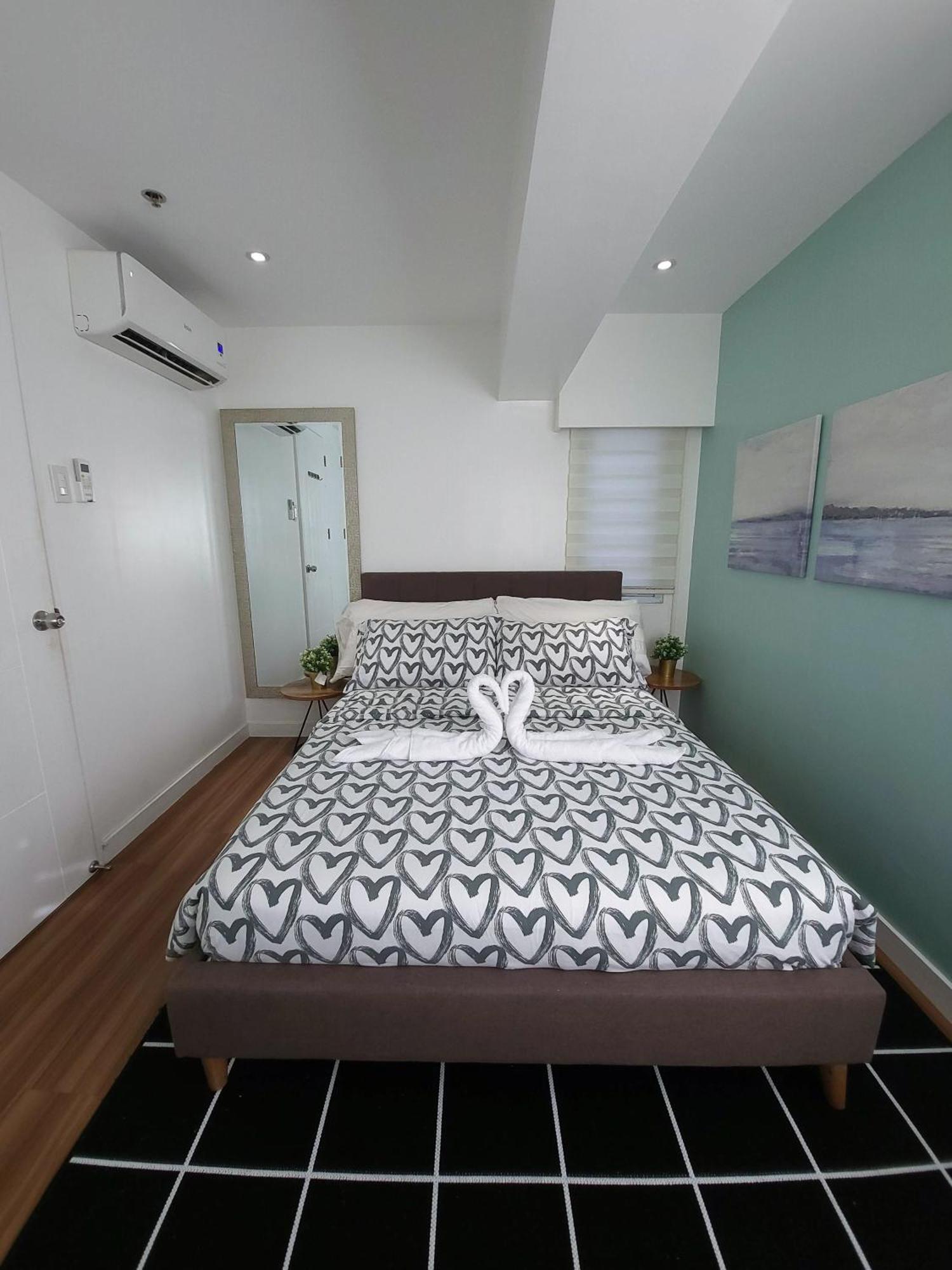 Muggle Stay Guest House - Bonifacio Global City Taguig Manila Exterior photo